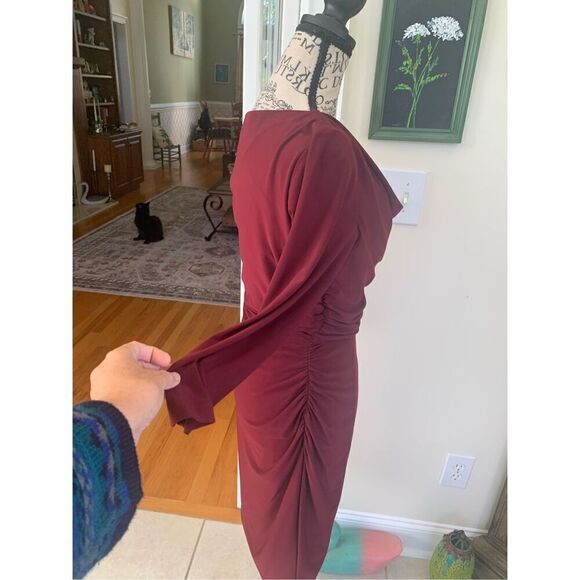 Ronni Nicole Fitted Burgundy Dress - Picture 8 of 8